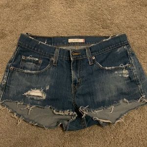Dark wash levi shorts